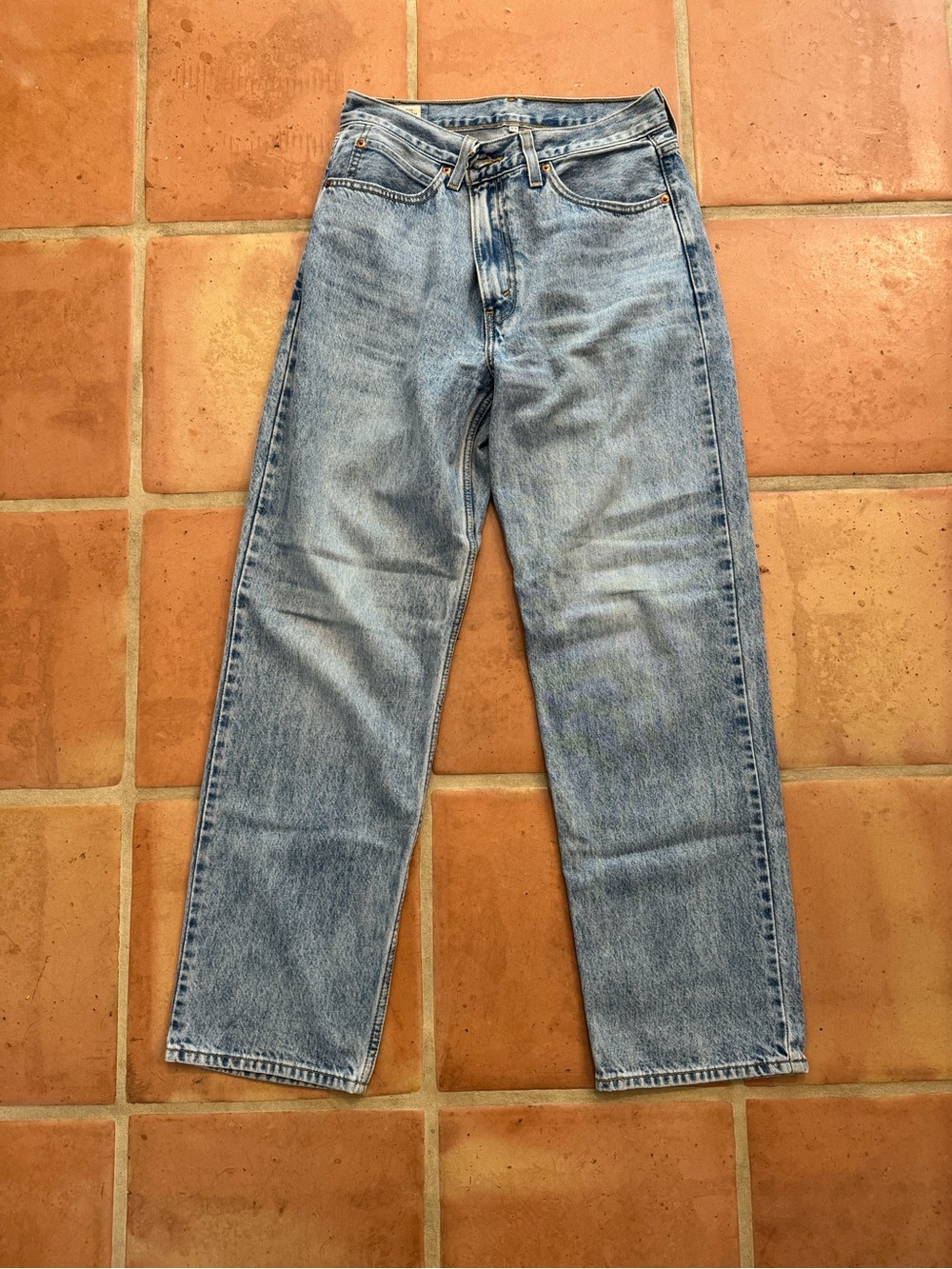 Levi's Women’s Dad Jean in a light wash Size 27